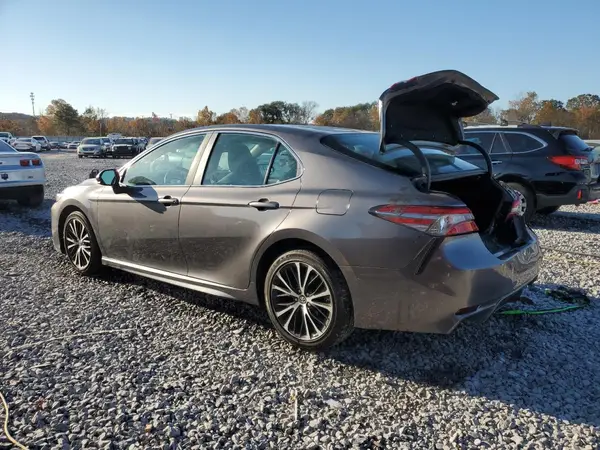 4T1B11HK3JU075458 2018 TOYOTA CAMRY - Image 2