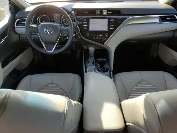4T1B11HK3JU075458 2018 TOYOTA CAMRY - Image 8