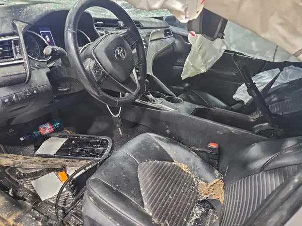4T1B11HK3JU076450 2018 TOYOTA CAMRY - Image 8