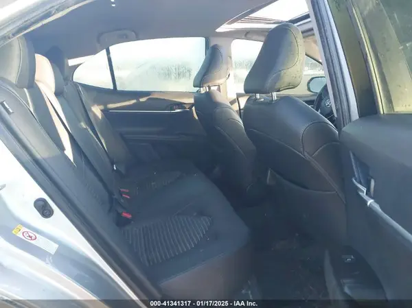 4T1B11HK3JU076674 2018 TOYOTA CAMRY - Image 8