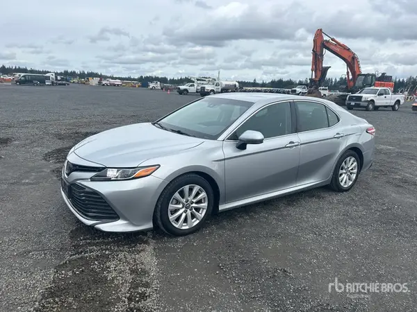 4T1B11HK3JU077596 2018 TOYOTA CAMRY - Image 1