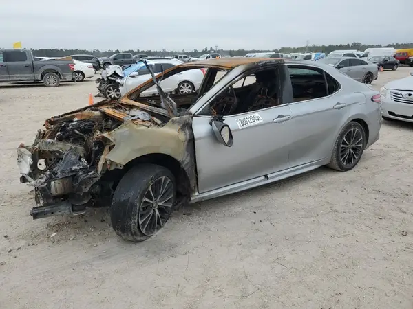 4T1B11HK3JU079445 2018 TOYOTA CAMRY - Image 1