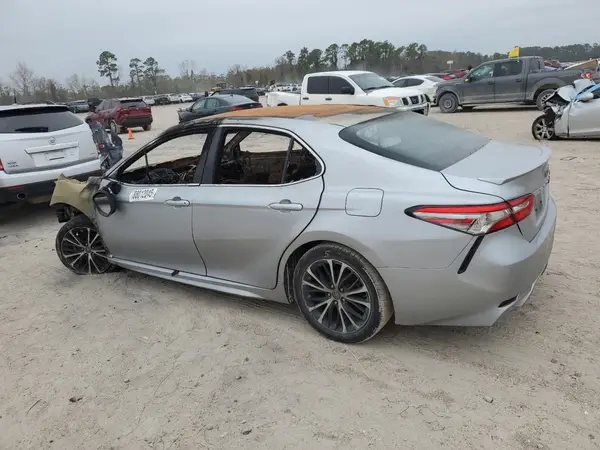 4T1B11HK3JU079445 2018 TOYOTA CAMRY - Image 2
