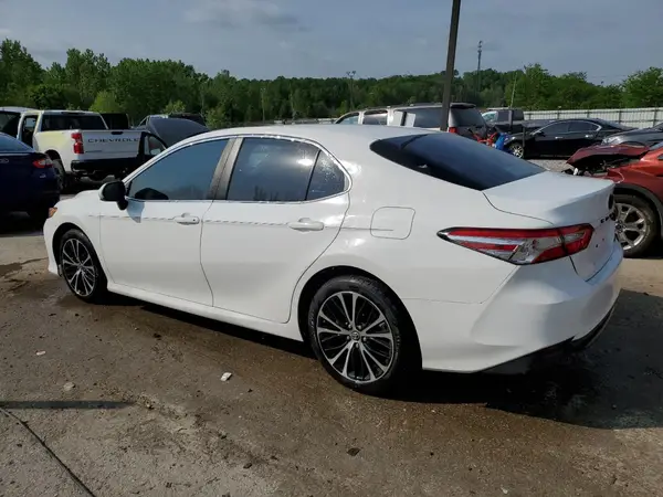 4T1B11HK3JU081292 2018 TOYOTA CAMRY - Image 2