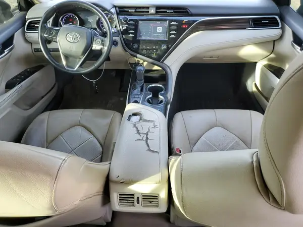 4T1B11HK3JU081468 2018 TOYOTA CAMRY - Image 8