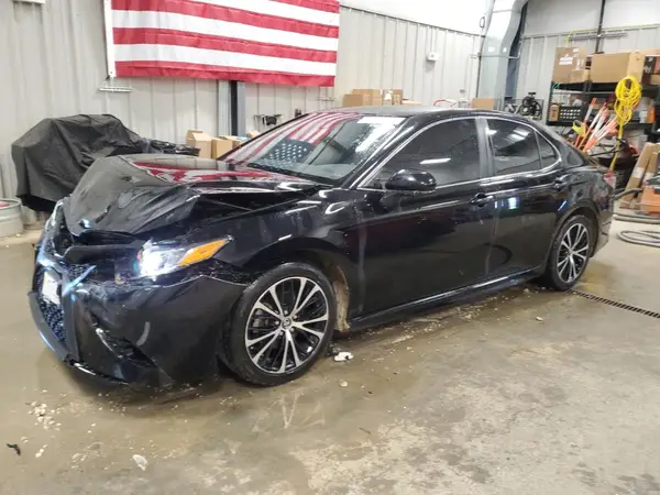 4T1B11HK3JU092888 2018 TOYOTA CAMRY - Image 1