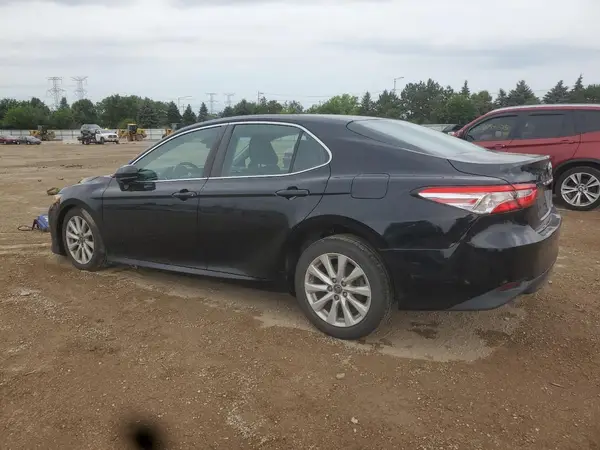 4T1B11HK3JU094964 2018 TOYOTA CAMRY - Image 2