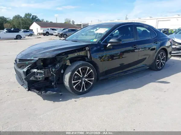 4T1B11HK3JU096391 2018 TOYOTA CAMRY - Image 2