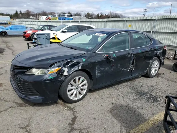4T1B11HK3JU097802 2018 TOYOTA CAMRY - Image 1