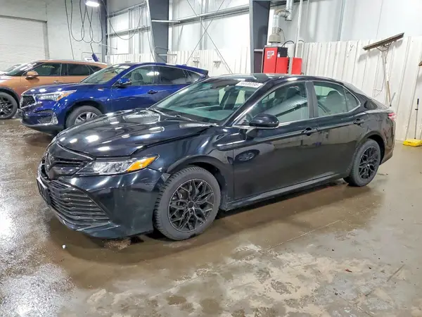 4T1B11HK3JU098142 2018 TOYOTA CAMRY - Image 1