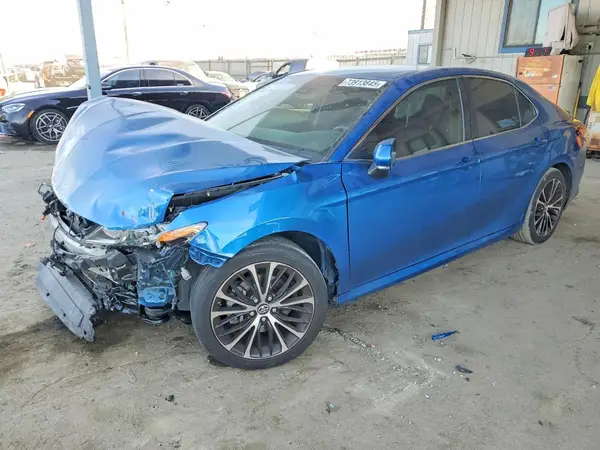 4T1B11HK3JU098206 2018 TOYOTA CAMRY - Image 1