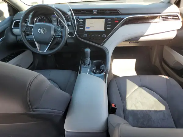 4T1B11HK3JU112556 2018 TOYOTA CAMRY - Image 8