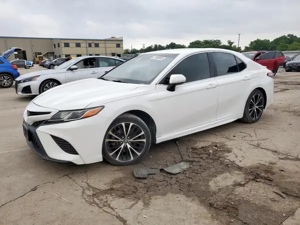 4T1B11HK3JU112573 2018 TOYOTA CAMRY - Image 1