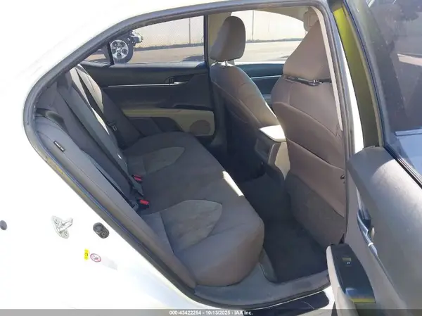 4T1B11HK3JU113450 2018 TOYOTA CAMRY - Image 8