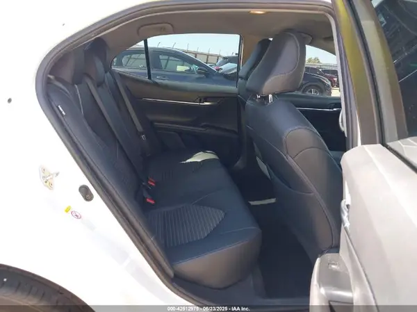 4T1B11HK3JU117398 2018 TOYOTA CAMRY - Image 8