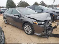 4T1B11HK3JU118597 2018 TOYOTA CAMRY