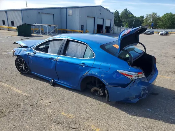 4T1B11HK3JU123086 2018 TOYOTA CAMRY - Image 2