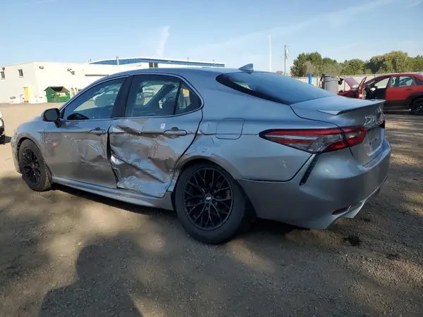 4T1B11HK3JU123606 2018 TOYOTA CAMRY - Image 2