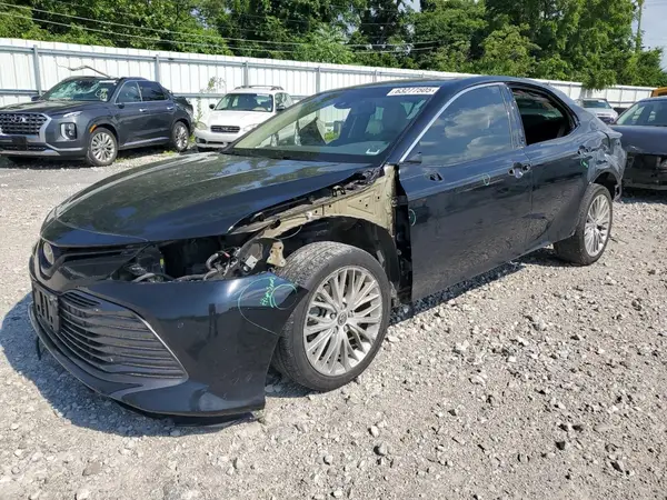 4T1B11HK3JU125131 2018 TOYOTA CAMRY - Image 1