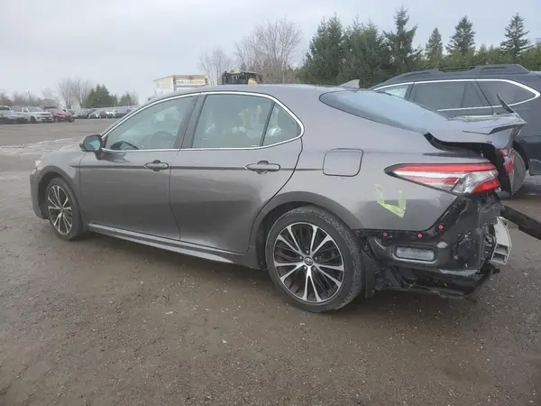 4T1B11HK3JU126232 2018 TOYOTA CAMRY - Image 2