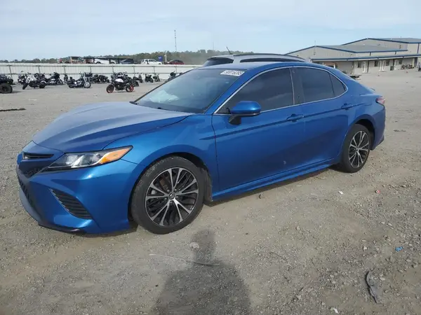 4T1B11HK3JU131639 2018 TOYOTA CAMRY - Image 1