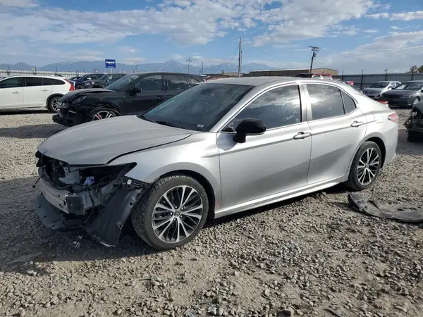 4T1B11HK3JU133472 2018 TOYOTA CAMRY - Image 1