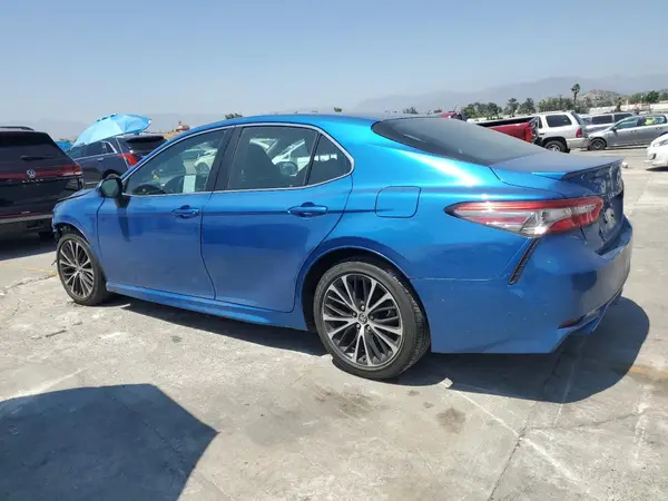 4T1B11HK3JU136355 2018 TOYOTA CAMRY - Image 2