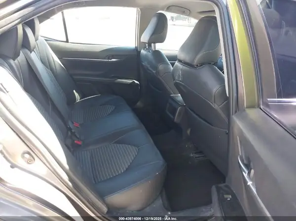 4T1B11HK3JU138378 2018 TOYOTA CAMRY - Image 8