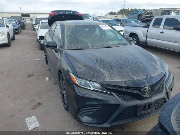 4T1B11HK3JU139935 2018 TOYOTA CAMRY - Image 1
