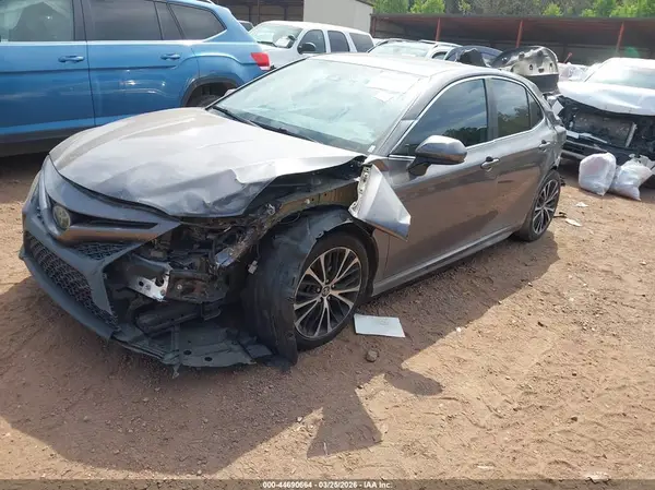 4T1B11HK3JU141541 2018 TOYOTA CAMRY - Image 2