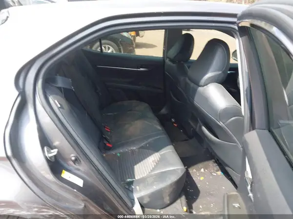 4T1B11HK3JU141541 2018 TOYOTA CAMRY - Image 8