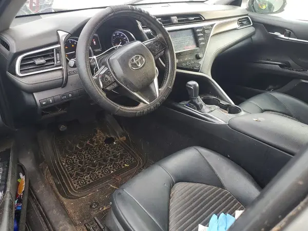 4T1B11HK3JU142219 2018 TOYOTA CAMRY - Image 8