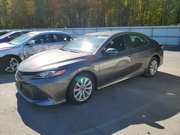 4T1B11HK3JU143810 2018 TOYOTA CAMRY - Image 1