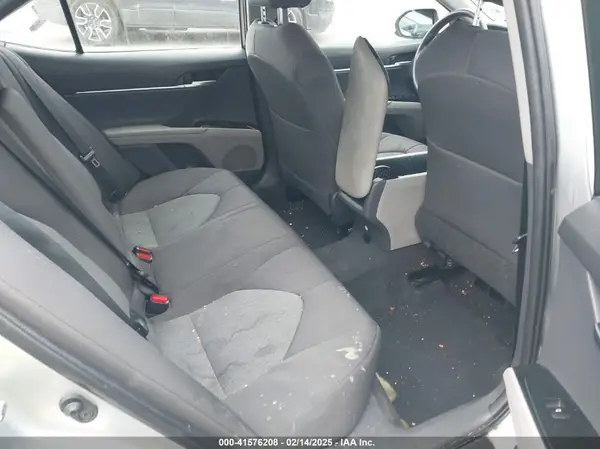 4T1B11HK3JU147744 2018 TOYOTA CAMRY - Image 8