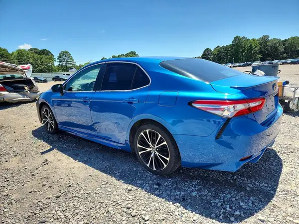 4T1B11HK3JU149381 2018 TOYOTA CAMRY - Image 2
