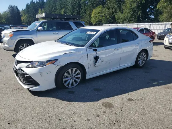 4T1B11HK3JU150272 2018 TOYOTA CAMRY - Image 1