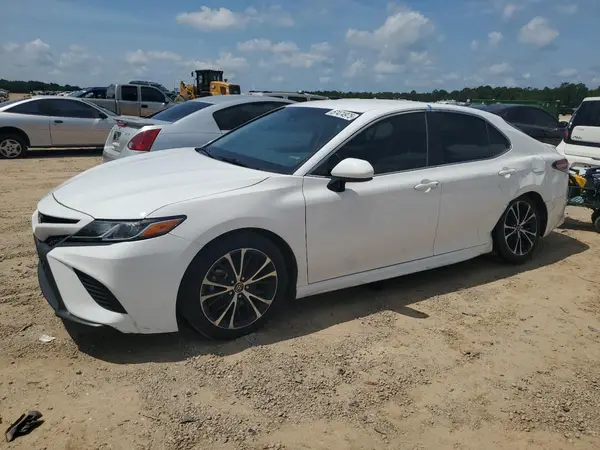 4T1B11HK3JU152443 2018 TOYOTA CAMRY - Image 1
