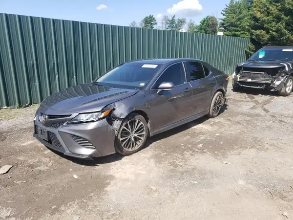 4T1B11HK3JU152653 2018 TOYOTA CAMRY - Image 1