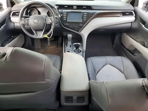 4T1B11HK3JU154600 2018 TOYOTA CAMRY - Image 8