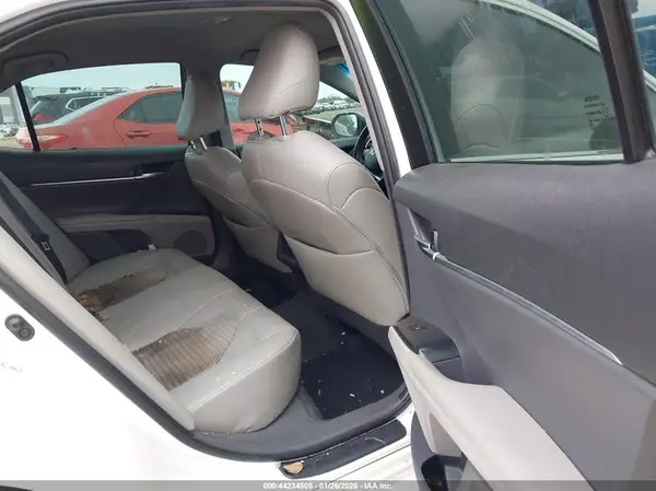 4T1B11HK3JU156153 2018 TOYOTA CAMRY - Image 8