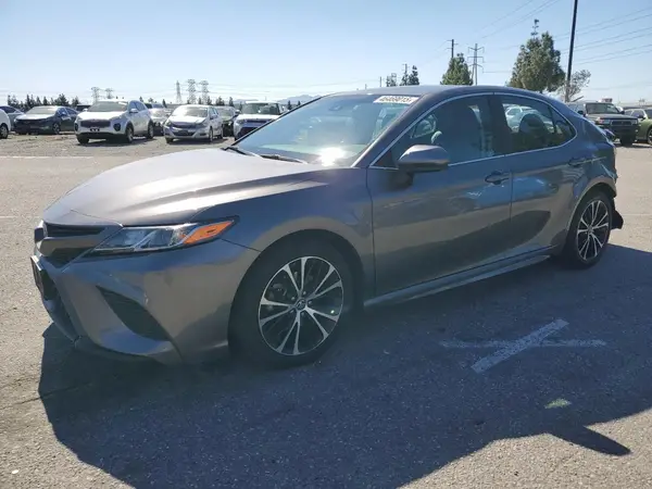 4T1B11HK3JU156380 2018 TOYOTA CAMRY - Image 1