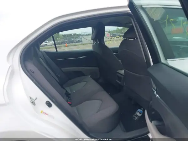 4T1B11HK3JU503660 2018 TOYOTA CAMRY - Image 8