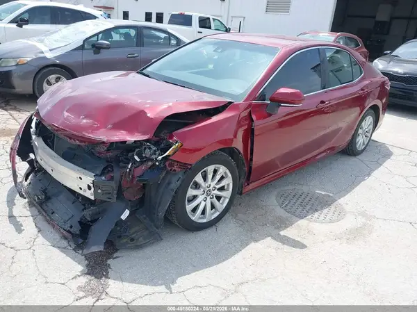 4T1B11HK3JU503674 2018 TOYOTA CAMRY - Image 2
