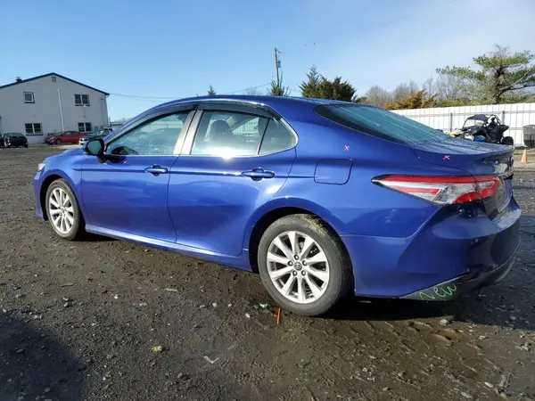4T1B11HK3JU504677 2018 TOYOTA CAMRY - Image 2