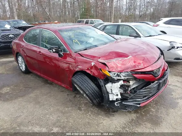 4T1B11HK3JU505800 2018 TOYOTA CAMRY - Image 1