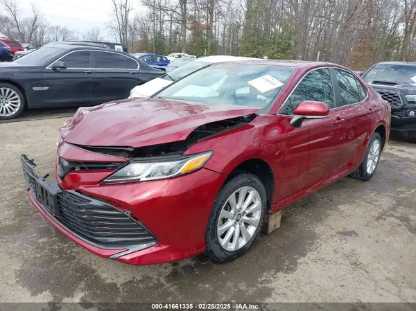 4T1B11HK3JU505800 2018 TOYOTA CAMRY - Image 2