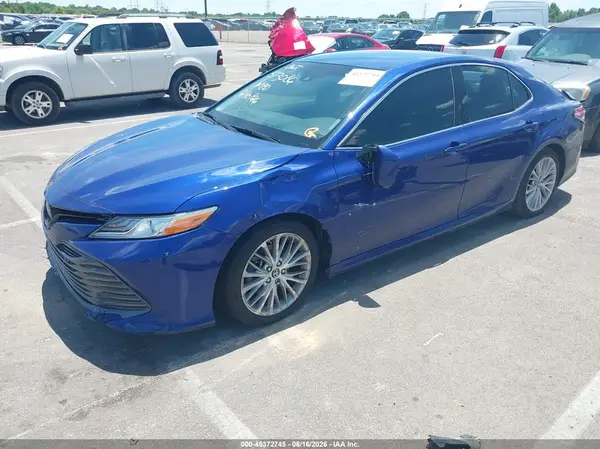 4T1B11HK3JU513086 2018 TOYOTA CAMRY - Image 2