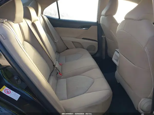4T1B11HK3JU514254 2018 TOYOTA CAMRY - Image 8
