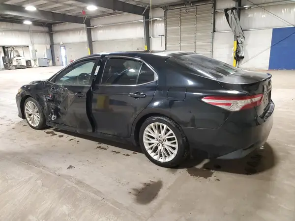 4T1B11HK3JU515842 2018 TOYOTA CAMRY - Image 2