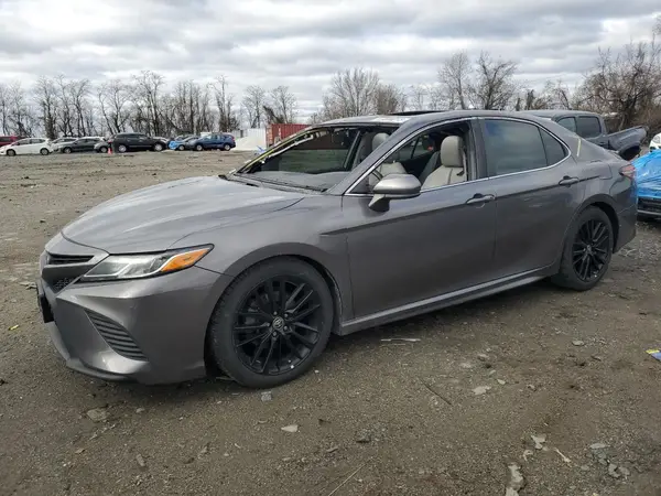 4T1B11HK3JU516151 2018 TOYOTA CAMRY - Image 1